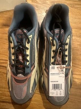 Reebok Premier Road Ultra Unisex Athletic Shoes - Blue / Gray / Cream / Pink